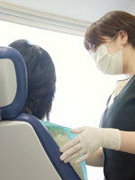 矯正中の見た目が気になるという方へ